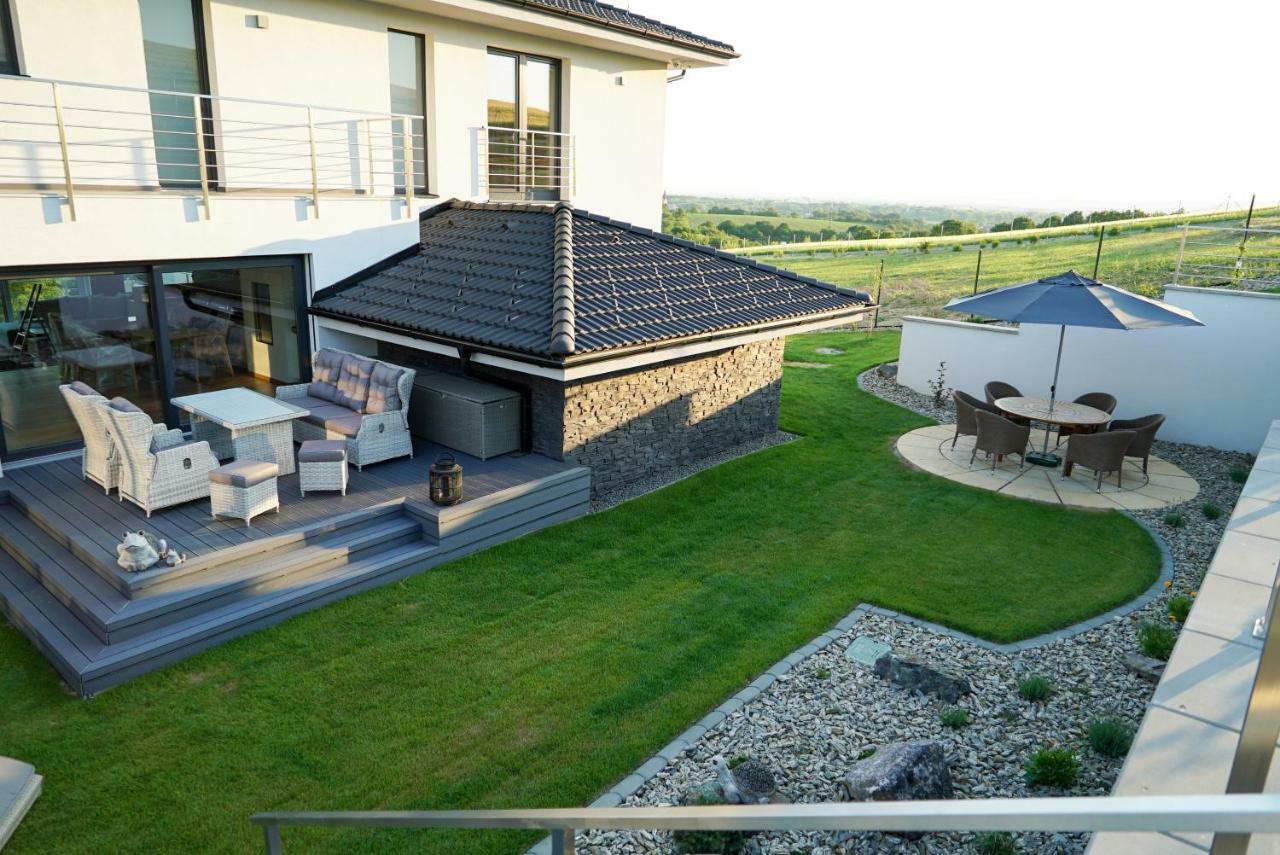 Luxury Villa Moravany nad Váhom Dış mekan fotoğraf
