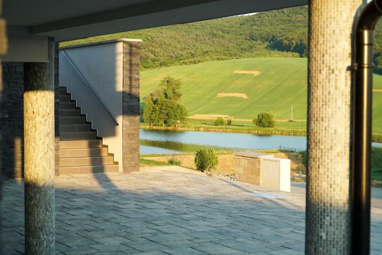 Luxury Villa Moravany nad Váhom Dış mekan fotoğraf