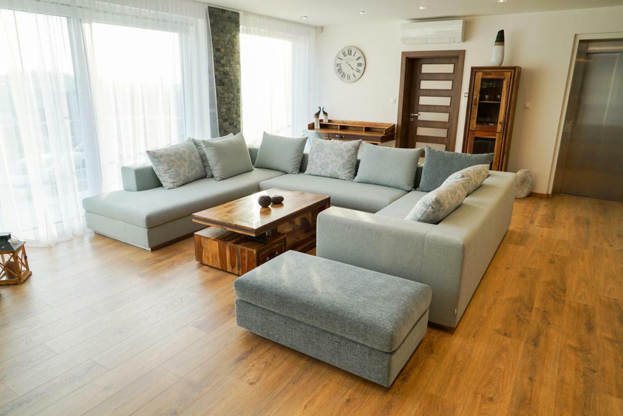 Luxury Villa Moravany nad Váhom Dış mekan fotoğraf