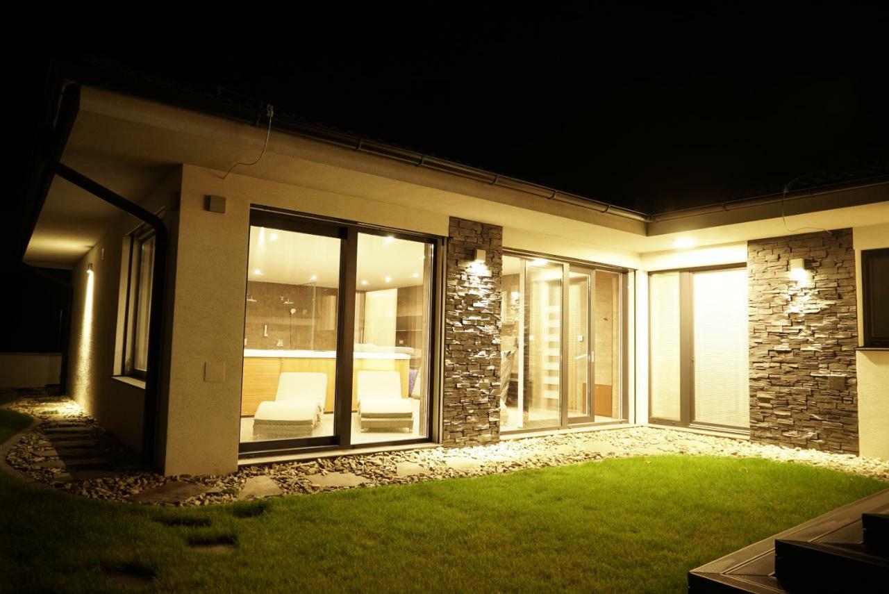 Luxury Villa Moravany nad Váhom Dış mekan fotoğraf